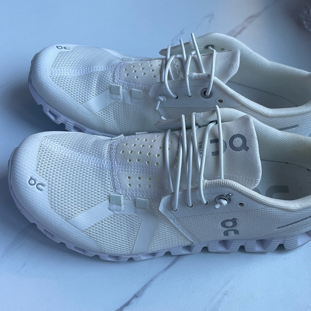 Women White on cloud 5